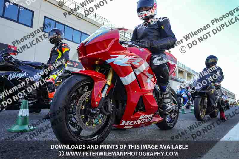 cadwell no limits trackday;cadwell park;cadwell park photographs;cadwell trackday photographs;enduro digital images;event digital images;eventdigitalimages;navarra;no limits trackdays;peter wileman photography;racing digital images;trackday digital images;trackday photos